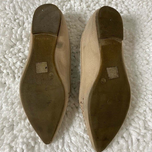 Gap Neutral Flats with Rhinestones, 8 - Picture 4 of 9